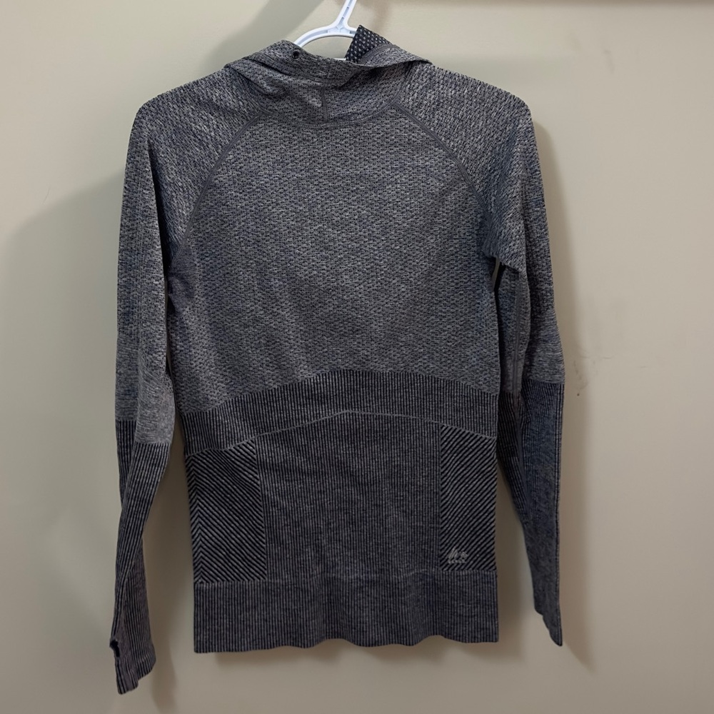 Women’s RBX workout hoody. Size medium
